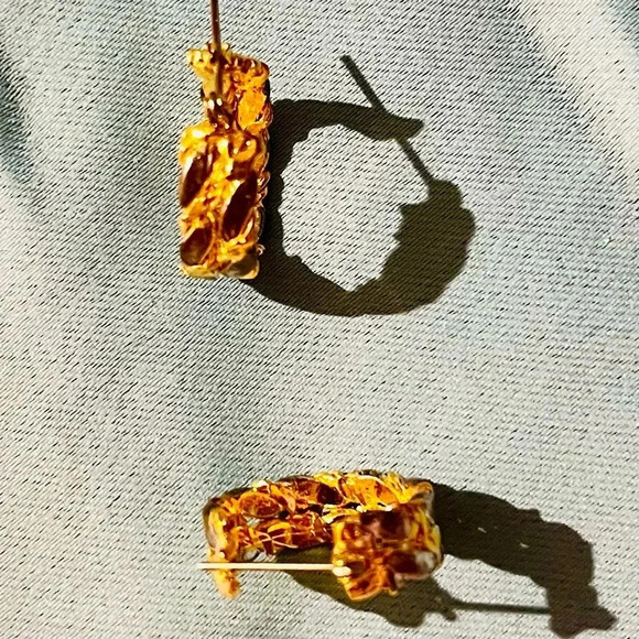 🆕 Jessica Lauren Rounded 18K Plated Earrings - Picture 3 of 8